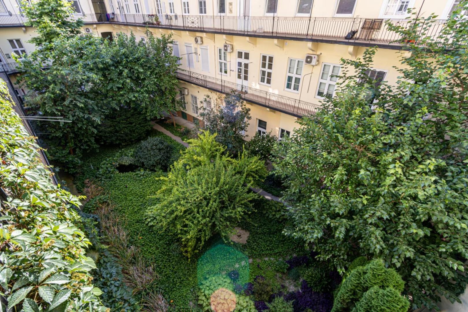 Oasis Apartment On The Broadway With Ac Budapesta Exterior foto